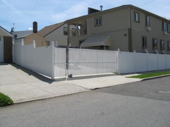 Residential Chain Link Fence with PVT Slats #3